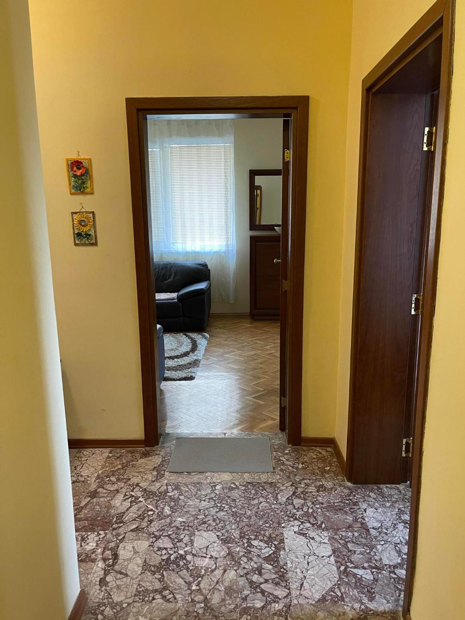 Sunny Cozy Flat In The Centre, Close To Beach, 4 Rooms, 105Sqm Varna Buitenkant foto