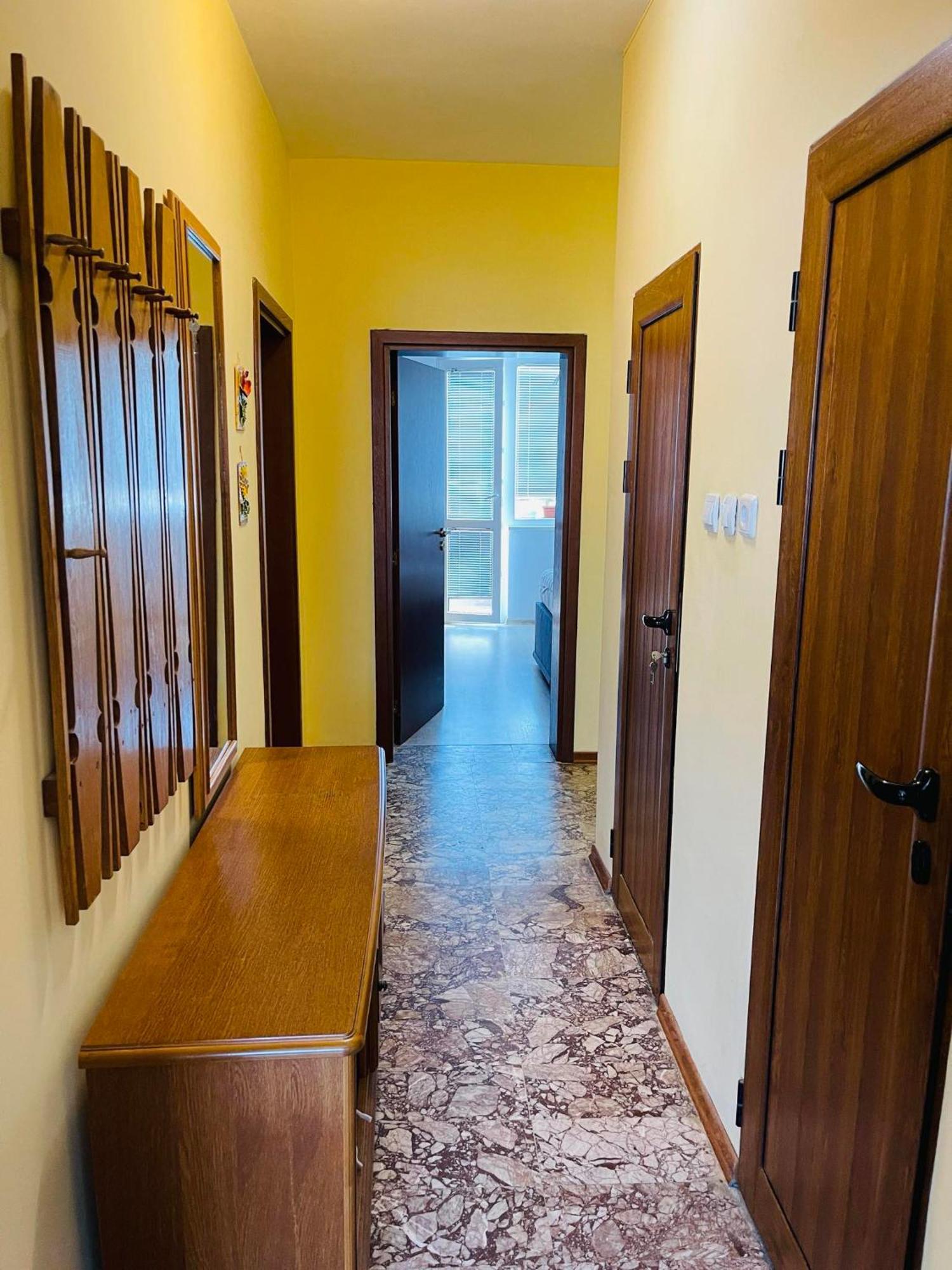 Sunny Cozy Flat In The Centre, Close To Beach, 4 Rooms, 105Sqm Varna Buitenkant foto
