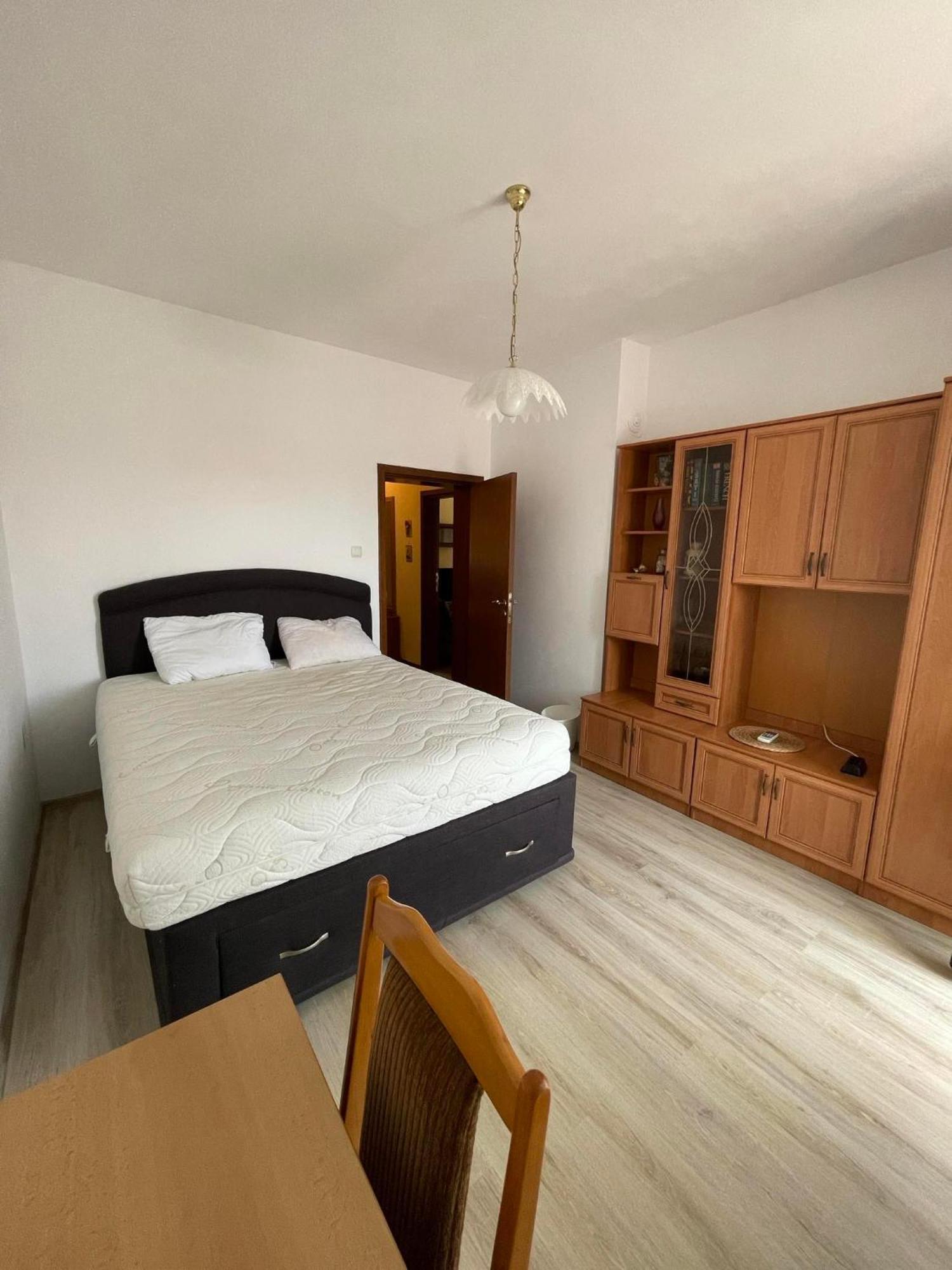 Sunny Cozy Flat In The Centre, Close To Beach, 4 Rooms, 105Sqm Varna Buitenkant foto